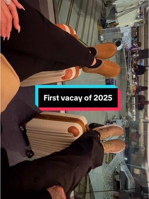 First vacay of 2025 ✈️🌴 #travel #traveltiktok #traveltok #airport #airporttransition #vacationtransition #vacationmode #vacationvibes 