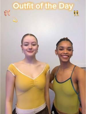 What water bottle do you use?💧♻️ #fyp #waterbottle #reusable #foryourpage #ballet #ballerinaslife #foryou #ballerinasoftiktok #photos #besties #treanding #balletdancersoftiktok #audition #auditionseason 