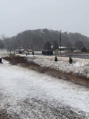 Work life… snow, rain or shine ❄️❄️❄️ #P#PigeonForgeTennessee #Starbucks #Ba#Baristan#SnowDayo#Workflowo#WorkLifeo#FoodCityn#Snowreezing #Fo#ForYoun#SnowForYouYP