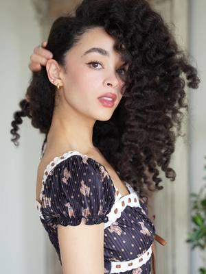 @shannbailee knows how to quench thirsty curls: Be Curly Advanced Shampoo and Conditioner 🌀🌿 #AvedaPartner #BeCurly #CurlyHair #CurlRoutine