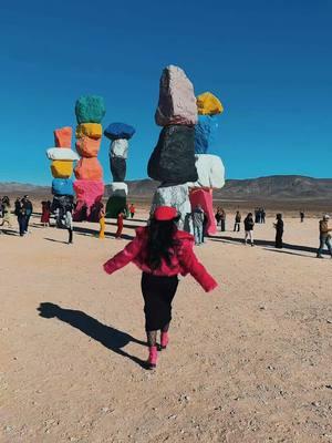 😉🫣🤫 #welcomebacktiktokagain #sevenmagicmountains #lasvegas #weekendtrip 