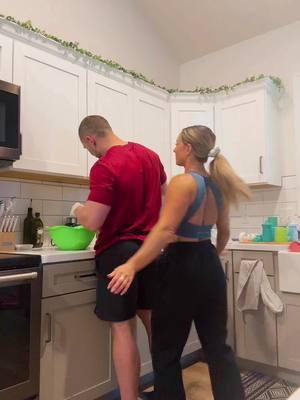 My way of showing him TikTok is back 😅👏🏼 back to my shenanigans. #delawaretiktok #marriedtok #husbandsoftiktok #thisis35 #prepday #jennafit #alwaysavibe #GymTok #marriagehumor #lilwayne #kitchentoks 