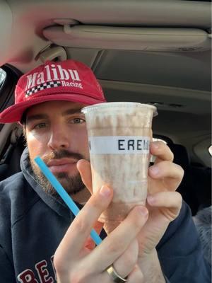 might be the best erewhon smoothie yet 🤔 the “LA strong” smoothie by @Erewhon Market is a chocolate/peanut butter protein packed smoothie w a cream top and a $15 price tag while 100% of proceeds benefit LA wildfire organizations — but is it Number One Hater approved? 🥤#erewhon #smoothie #taste #tastetest #erewhonmarket #lawildfires #pacificpalisades #altadena #malibu #lastrong #food #Foodie #foodies #wendys #icecream #softserve 