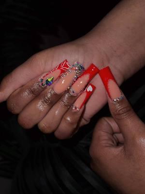 Want to see this set ? Check out my live videos on YouTube: @JessJayNails #luxurynailtech #atlantanailtech #valentinesdaynailinspo #rednails 