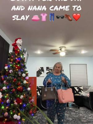 #missingmybaby #blessed #lovemyfamily #mynewhouse #bestdaughter #bestsoninlaw #outfitfortheday #nana #Ifyp @MamaCookie @DaddyCOOKIE @International_Delight @Crocs @Michael Kors @BUILT.BAR @dontworry snacks @Simple Modern @Krifey @Essence Nails Spa (Andy) @Belffin_living 