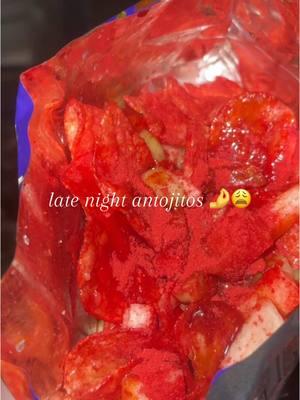 mouth watering 😋 #antojitos #antojos #latenight #latenightsnack #spicy #tostilocos #takis #fyp #foryoupage #fypシ #viealvideo #trending #TikTokShop #asmr #mouthwatering 