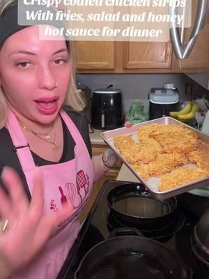 This was so bomb my family loved it 10/10 Crispy Kellogg coated chicken strips #cripsychickenstrips #chickenstrips #homemadechickenstrips #crispychicken #honeyhot #honeyhottenders #izzysrecipes 