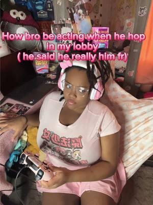 He thinks he is so “him” #countlessmelanin #GamerGirl #gamer #gaming #ps #playstation #twitch #videogames #game #games #xbox #gamers #twitchstreamer #gamerlife #streamer #girlgamer #gamergirls #cospla #blerd #cosplay #anime #nerd #blackcosplayer #blerdlife #blerds #blerdgirl #cosplayer #blerdcon #comics #blackcosplay #manga #geek 