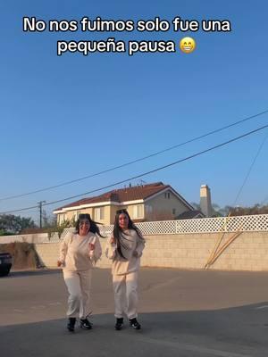 No andamos soportando que ya regresó TikTok 🥰 @Lizbet Reyes #paratii #videos #fypシ #fyp #viraltiktok #paratiiiiiiiiiiiiii #twinsss #fyppppppppppppppppppppppp #sisterlove❤️ #dance #contenido 