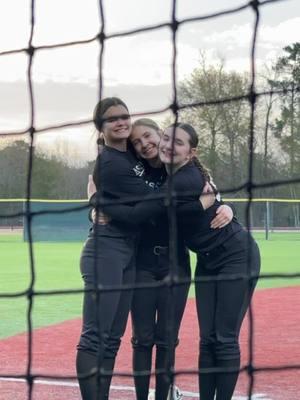 First spring tournament down. These girls came and showed out in the freezing cold with a side of wind for 16hr, went into in the championship undefeated the entire day but ended up short in an amazing battle for first. I’m so proud of them and their Fuego I can’t wait to see what they do at nationals #BeElite #TexasElite #travelsoftball #softballlife #softballmom #busyraisingaballer #kinleyerin #secondbaseismyfavoriteplayer #roadtonationals #fyppppppppppppppppppppppp #fyp #roadtoD1 #threestooges 