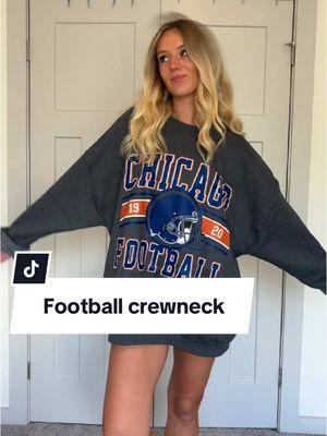 Size up <3 #football #footballtiktok #chicago #bears #footballhoodie #sportstok #footballcrewneck #comfyoutfits #wfhoutfit #playofffootball 