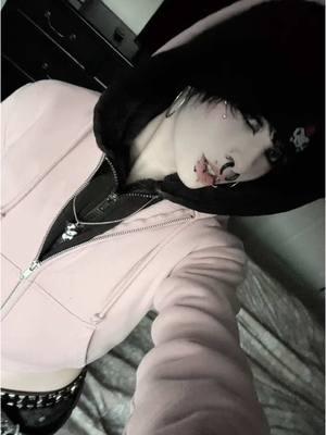 #alttiktok #peircings #emo #jewlary #blackhair #alternative #kuromi #mymelody #sanrio #fyp 