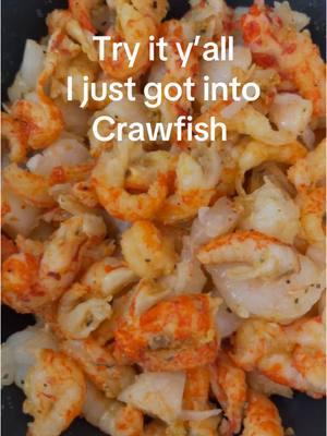 Crawfish and shrimp pasta salad #crawfishseason #crawfishboil #shrimp #salmoncakes 