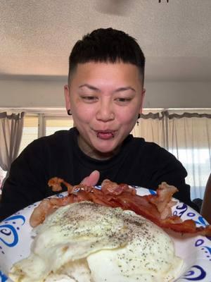 First meal since TikTok got banned🥲 #breakfast #tiktokbanned #sunday #morning #bacon #eggs #mukbang #asmr #FoodLover #foodies #foodietiktok #fy #fypシ゚viral #fyp #beforework 