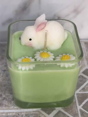 Easter themed candle #easter #easterbunny #candle #candlemaking #candlemaker #eastercandle 