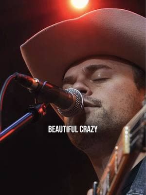 Beautiful Crazy in Spanglish? This version out now on all streaming platforms 🤠❤️‍🔥 #countrylatino #lukecombs #beautifulcrazy #longervideos #sammyarriaga #spanglish @Interstate Music 