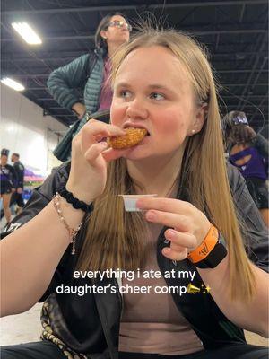 so many chicken fingers😂 #wieiad #whatieat #momfood #cheermom #eatwithme #wieiadasamom #wieiadsahm #sahmfood #cheercompetition 