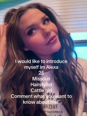 What would you like to know about me? #meetme#gettoknowme#questions#like#comment#viralvideo#tiktokback#fypシ゚viral🖤tiktok #fypシ゚viral 