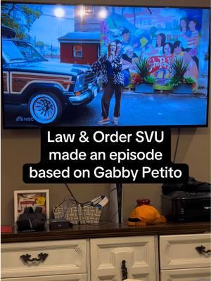 My all time fav tv show ft our @lollyandladdie SVU jammies! #lawandordersvu #svu #lawandorder #wwobd #olivabenson #lollyandladdie #bamboo #bamboojammies #specialvictimsunit #favtvshow #truecrime #gabbypetitoupdate #gabbypetito #crime 