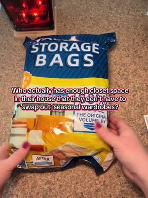 Who couldn’t use more storage space? #storagehacks #storagesolutions #storagebags #storageideas #vacuumseal #vacuumbags #housestorage #storagevacuumbag #sealedstorage 