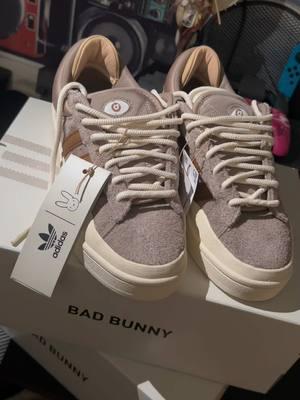 #badbunny #badbunnypr #debitirarmásfotos #dtmf #eoO #adidas #adidascampus #badbunnyshoes #parati #viralvideo #pr #shoes #sneakers 