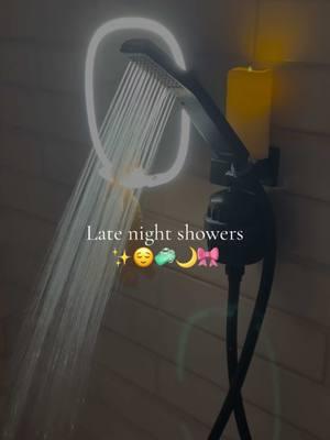 Late night showers have me on lock 🕯️✨ #showertok #showerroutine #showeroutine #everythingshower 