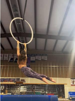 Wonky wobbly spinzzz 😵‍💫😵‍💫 #aerials #spins #spinning #lyra #aeriallyra 