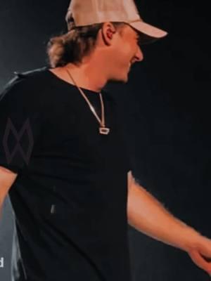 🧡 ... even if it was... just for the picture... whew, this one'll brighten any day... 😇😊🫠😻😁😉😏 @djtfitzz  @morganwallen #morganwallen #smile #justincaseyouneededone #IYKYK #thatboyfromeasttennessee #sexiestmanalive #EOTY #fyp #GAHT🔥 