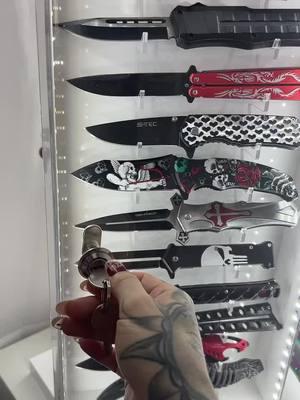 Get that collection up 🧐🧐 #fyp #bladesforbabes #protectyourself #blades #knifetok #keychainprotection #hobby #selfdefense #knifecollction 