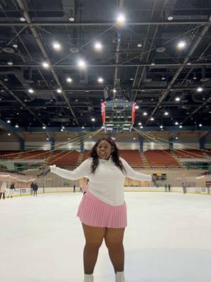 ⛸️💙❄️          #learntoskate #plussizeskating #figureskating #hobby #jacksonskates #savannah #savannahciviccenter #IceSkating #motivation #learning 