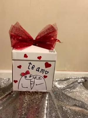 #flork #amor #sanvalentin #diadelamor #valentinday  #serantusojos #santafeklan #novios #noviosgoals #hispanos #regalospersonalizados #regaloconamor 