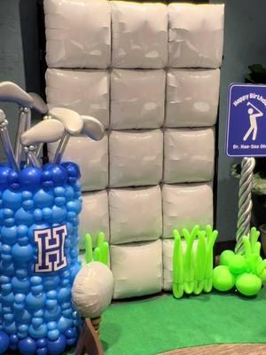 Sometimes simple is better ⛳️🏌️⛳️#balloons #balloonista #balloonarch #golfballoons #balloonstylist  #balloondecorator #balloondecor #balloondecorations #golf #golfparty  #golfparty  #globoscreation #globos #charlotte #charlotteparties   #ballooncolumn #balloonsculpture #golfbag #theeventcollectivex 