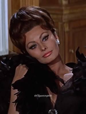 Arabesque, 1966 #elegantcinephile #arabesque #sophialoren #gregorypeck #fyp 