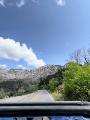 Tops off! Yes please!  #adventures #jeep #jeepgirl #roadtrip #topsoff #tree #scenery #enjoy #wind #Outdoors #jeephairdontcare #nature #trails #sky #4x4life #trees #oneofmyhappyplaces #sky #road #trees #makingmemories