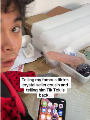 Greatest day of his life😅 #crystaltok #crystalwholesaler #crystalshop 