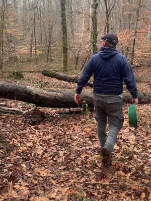 Gold panning for anyone! Had a blast doing this and can’t wait to do it again! #treasurehunting #goldpan #Outdoors #goldfever#metaldetecting 