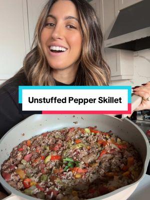 FULL RECIPE on my blog @ PROTEINSNACKQUEEN.com along with many of my other recipes! I grew up living with my grandparents, which meant home cooked Armenian food every single night 🥰 out of all of my grandmas delicious dishes, dolma (stuffed bell pepper) was my FAVORITE. I asked for it weekly.  THIS is my spin on that class cultural dish— it’s yummy, easy to make and packed with protein! ITS SO EASY TO MAKE.  Nutritional Info (Per Serving - Makes 4 Servings) Calories: 270 Protein: 30g Carbs: 30g Fat: 4g #highprotein #onepanmeal #EasyRecipe #stuffedpepper #highproteinmeals