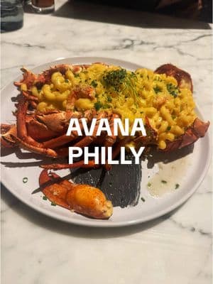 There’s a new restaurant in town and it’s checking all the boxes: location, vibe, drinks, food and service! 10/10!  AVANA: 📍2200 Benjamin Franklin Pkwy. #avanaphilly #restaurantweek #avanahospitalitygroup #fiaphilly #aminaphilly #blackhenphilly #blackownedbusiness #oxtailpizza #lobstermacandcheese 