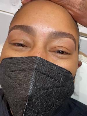 Drop a ❤️for BROWZZZ👇🏾We hVe availability TOMORROW! Tag 5 browlovers.  Transform your brows into Eyebrow Masterpieces by clicking the Book Now button or the link in the bio!  We can’t wait to help you begin your  #browrestore journey! #phillybrows #niccktownsendsalon #phillyhairstylist #phillyeagles #phillybarber #phillymua #baltimorehairstylist #fitlerclub #fitlerclubphiladelphia #philadelphiaeagles