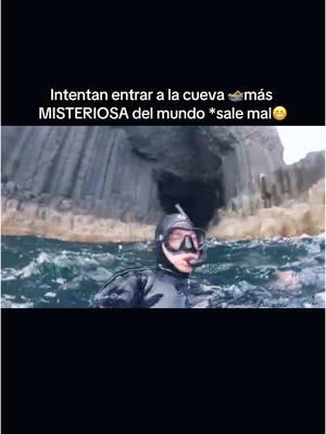 Una vez más las olas 🌊 de esta cueva expulsan a los exploradores hacia afuera creditos a ‘the wild swimming Brothers 🎥y más de #cuevas #caves #exploration #misterio 