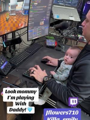 Met his daddy playing cod so he’s for sure a Cod demon in the making! Come hang out with his daddy or I on twitch!! Jflowers710 or Killa_emily #baby #babyflow #mattytflow #happybaby #babytok #hotboxfam #cutebabiesoftiktok #gerberbaby #babyboy #cutebaby #firstbaby #killa_emily #gamingbaby #gamingparents #cod #codclips #twitch #twitchstreamer #twitchcouplelife #twitchfamilylife #gamingfamily #gamer #GamerGirl #twitchclips #twitchtok #twitchclipsdaily #callofdutywarzone #twitchlive #daddy #babies #babiesoftiktok 