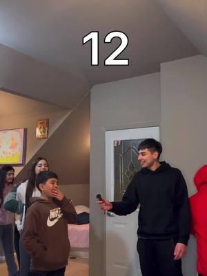 12 😂 #parati #chistoso #amigos #numero #tiktok 