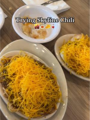 Shoutout to @xandra for always posting about @Skyline Chili & putting us on! 🤝🏼😆 #skylinechili #chili #xandrapohl #xandra #chilito #skylinechilireview #FoodTok #foodreview #Cincinnati #FirstTimeTry #FamilyFoodFun #TasteTest #ChiliExperience #FoodReview #TikTokFood #MotherDaughterTime 