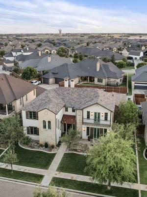 ⭐️Under Contract in just DAYS!  Fabulous LUXURY in The Trails on the PARK!  Ready to find your dream home? Call The Amy Loves Lubbock Team! 806-543-6095 #LubbockRealEstate #Luxury #topteam 