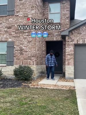 📍Texas cover your pipes stay safe. Hope our grid does not fail us again Centerpoint. #winterstorm #houston #houstonwinterstorm #houstonfreeze #katytexas #Home #faucet #faucetcover #coveryourfaucet #houstonsnow #tips #gabrieladee #walmart #amazon 