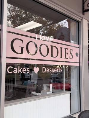 I love Gourmet Goodies ❤️🍰 #gourmetgoodies #bakery #florida #winterhaven 