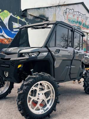 Another one ☝️ #canam defender #fyppppppppppppppppppppppp #dieselsofdallas #tiktok #foryoupage #atvlifestyle #atv #atvlife #atvriding #atvrepair  Call us today for next build wheels ,tires , lift kits sound system 