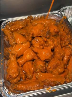 Some of the BEST WINGS in NYC are coming out of @INTL WINGS FACTORY in the Upper East Side! 🏈🍗🔥🤤 We order from them for the Super Bowl every year. 💪 Who’s hungry? #DEVOURPOWER #fyp #foryou #foodtiktok #uppereastside  #internationalwingsfactory #nyc #nycfood #comfortfood #foodies #foodblog #buffalowings #bbqwings #nycwings #newyorkcity #nycfoodies #nycfoodblog #bestwings 