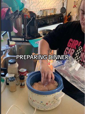 #sahm #dinner #cook #cooking #cookingtiktok #cookwithme #cookingathometiktok #food #yum #yummy #eat #sahmcooking #dinner #sahmsoftiktok #sahmlife #postpartum #postpartumrecovery #MomsofTikTok #momlife #momtok #momof2 #2under2 #girlmom #singlewide #trailer #trailerlife #mobilehome #fyp #foryou #foryoupage 