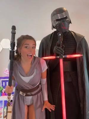 The return of Kylo and Rey 🫡 - - #starwars #rey #kylo #kyloren #starwarsfan #lightsabers #lightsaber #reyskywalker #daisyridley #adamdriver #starwarsmemes #sequels #cosplay #starwarscosplay #kylorencosplay #reycosplay #fyp 